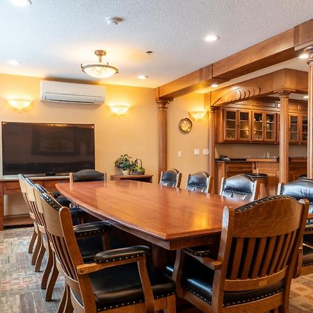 Norland Inn & Suites Roseau Экстерьер фото