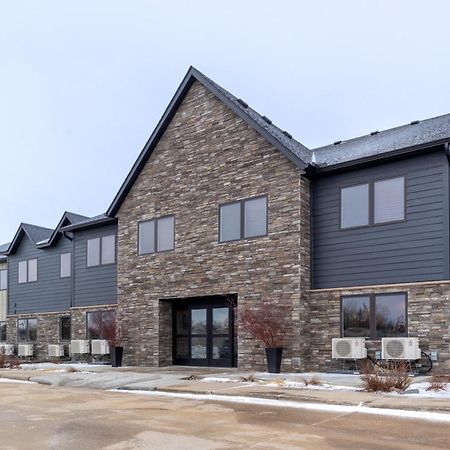 Norland Inn & Suites Roseau Экстерьер фото