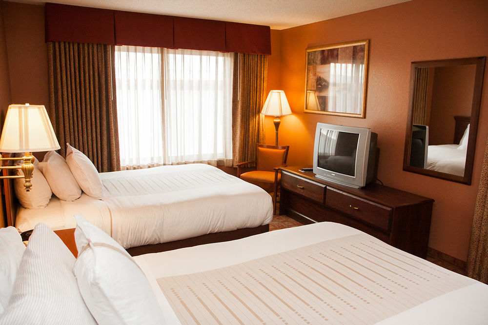 Norland Inn & Suites Roseau Экстерьер фото